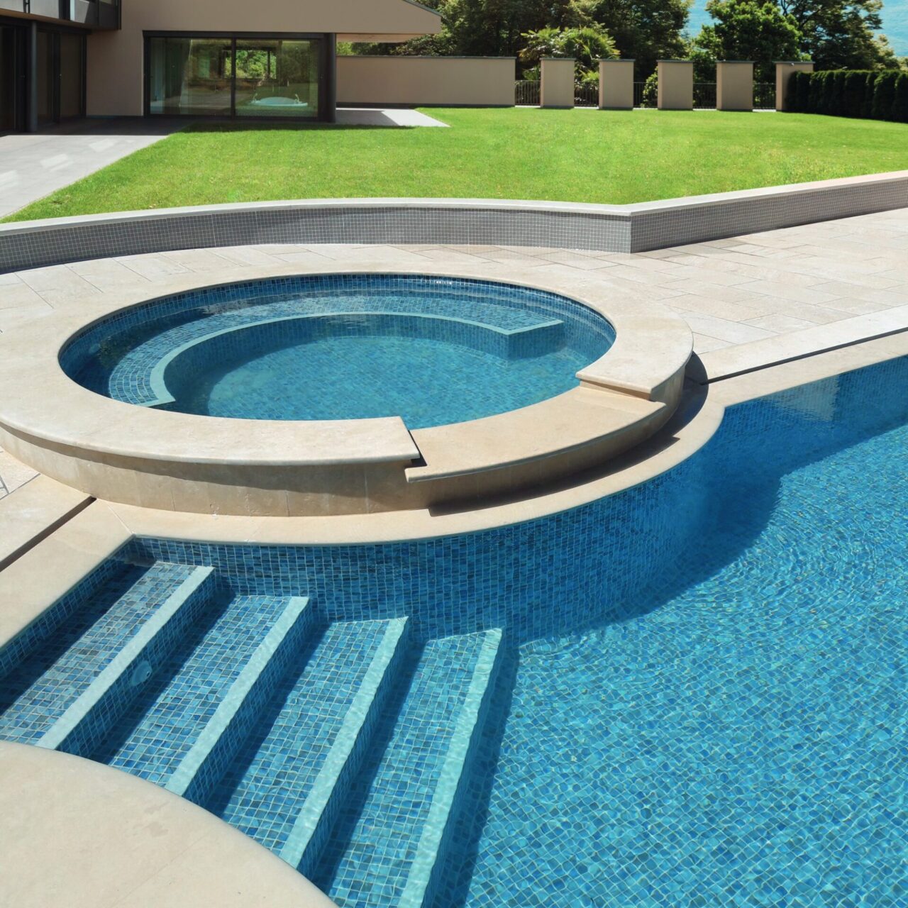 Onix Vanguard Pool Mosaic